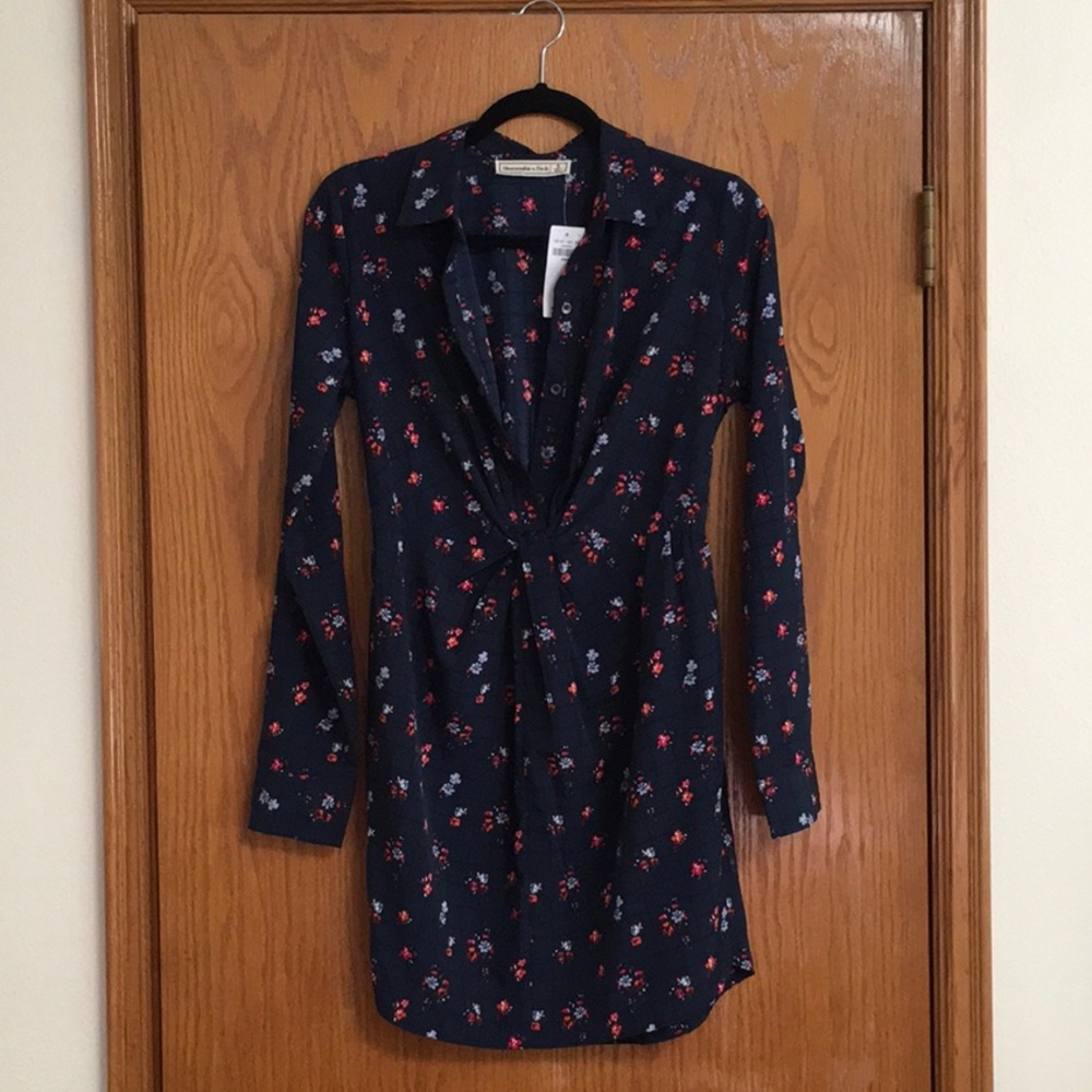 Abercrombie & Fitch floral long sleeve dress NWT.